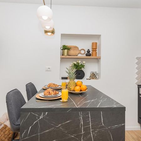 Studio Apartment Bianco, Near Beach, Free Parking, Wi-Fi Makarska Exterior foto